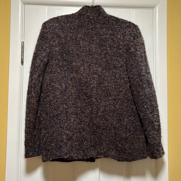 Women's Textured Jacket - Picture 8 of 16